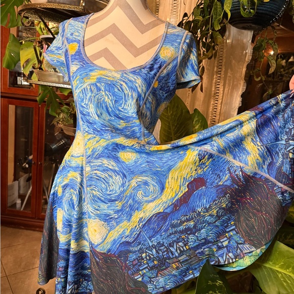 Blackmilk Van Gogh Starry Night vs. Almond Blossoms Inside-Out Dress - Picture 5 of 9
